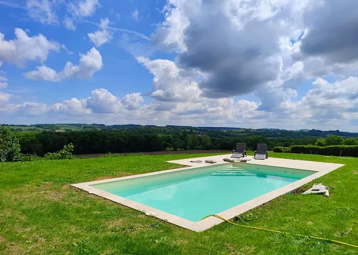 Le Solquirit - Avec Piscine Et Vue Imprenable